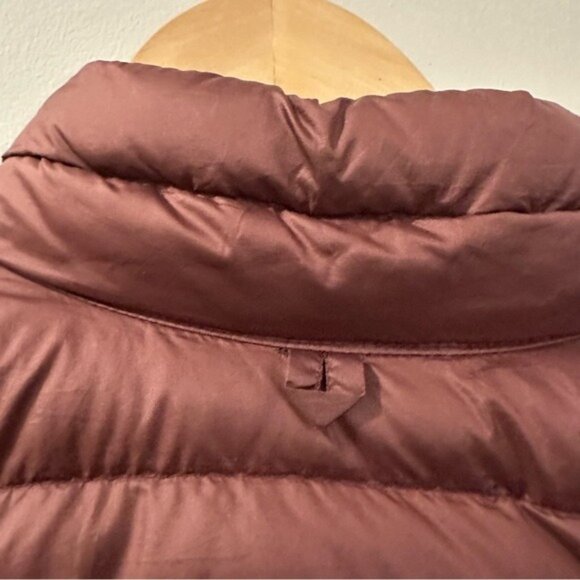 Patagonia Fiona Parka Women’s Small Dark Ruby Down Quilted Lightweight Coat - Picture 8 of 14